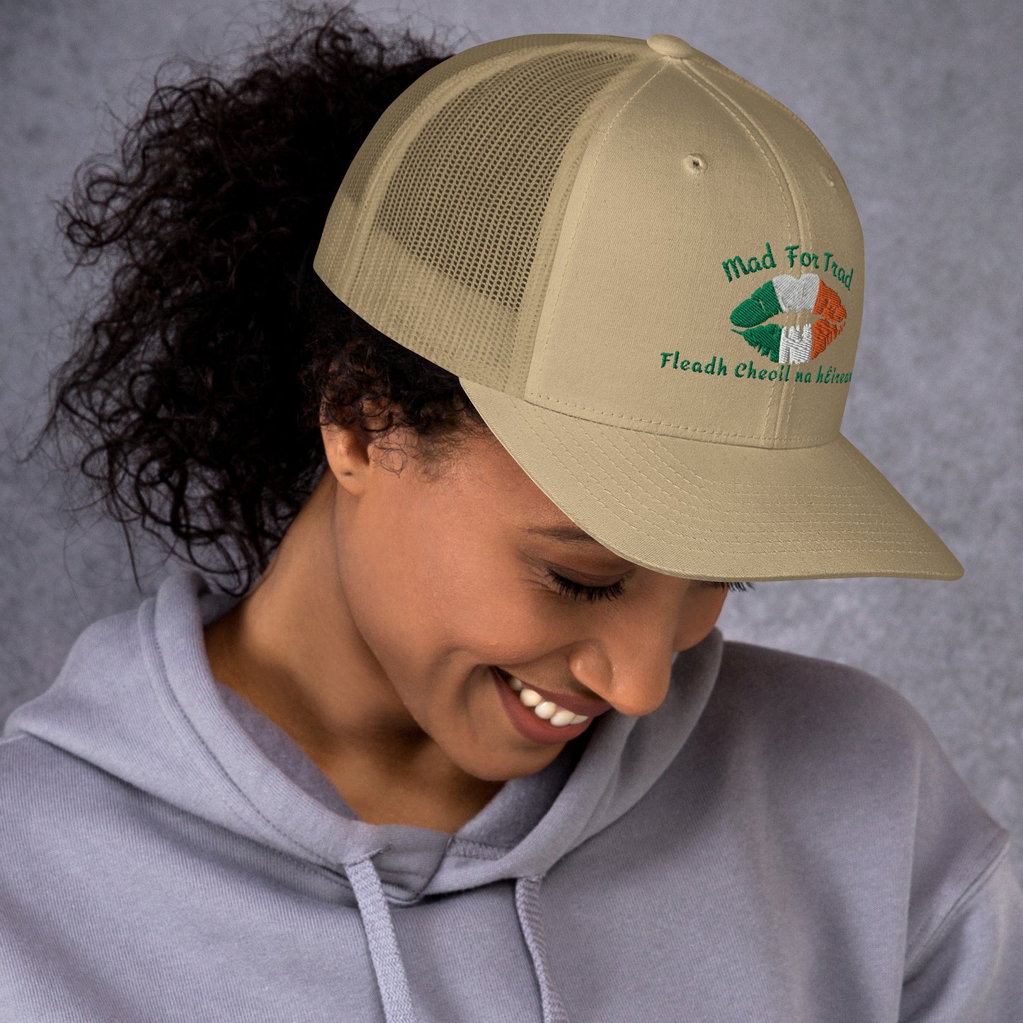 Fleadh Cheoil na hÉireann Mad For Trad Kiss Trucker Cap